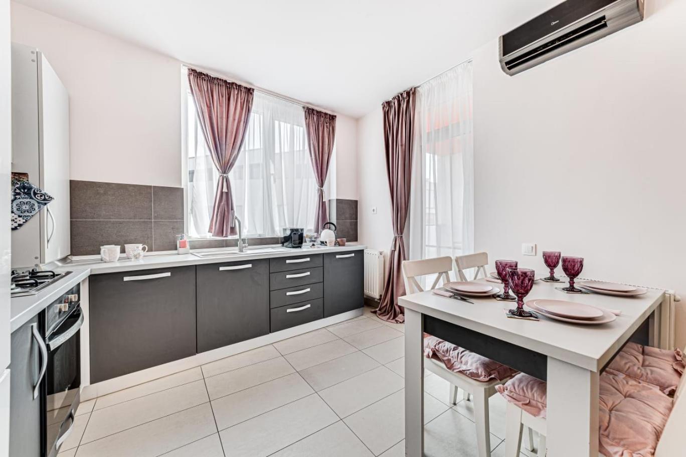 ARI Rose Apartment in complexul Ared Kaufland Arad Exterior foto
